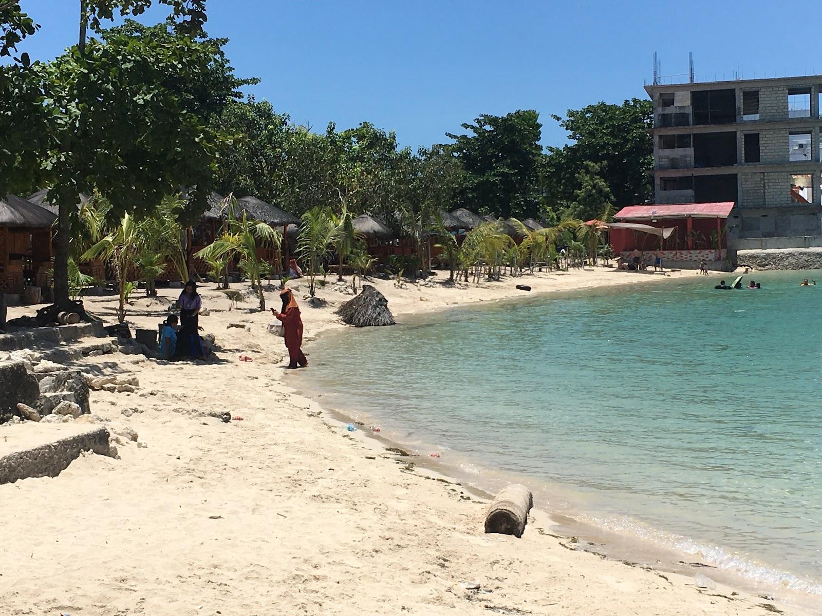 Sandee Vano Beach