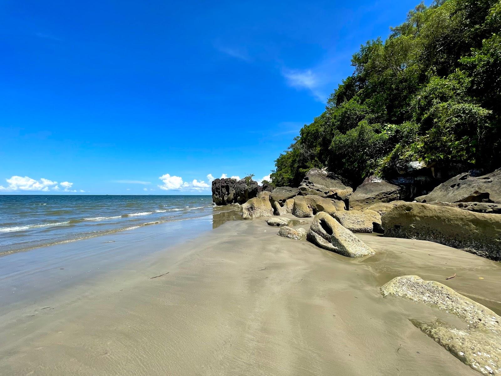 Sandee Pantai Merintaman Sipitang