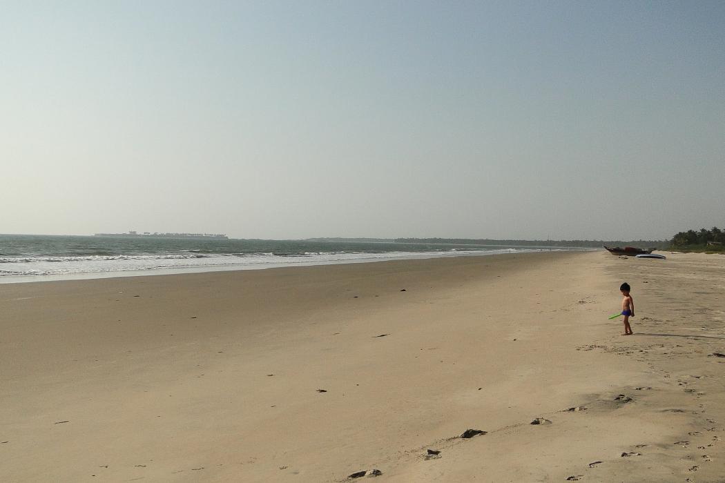 Sandee Tarkarli Beach