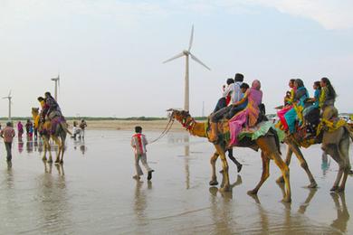 Sandee Mandvi Beach