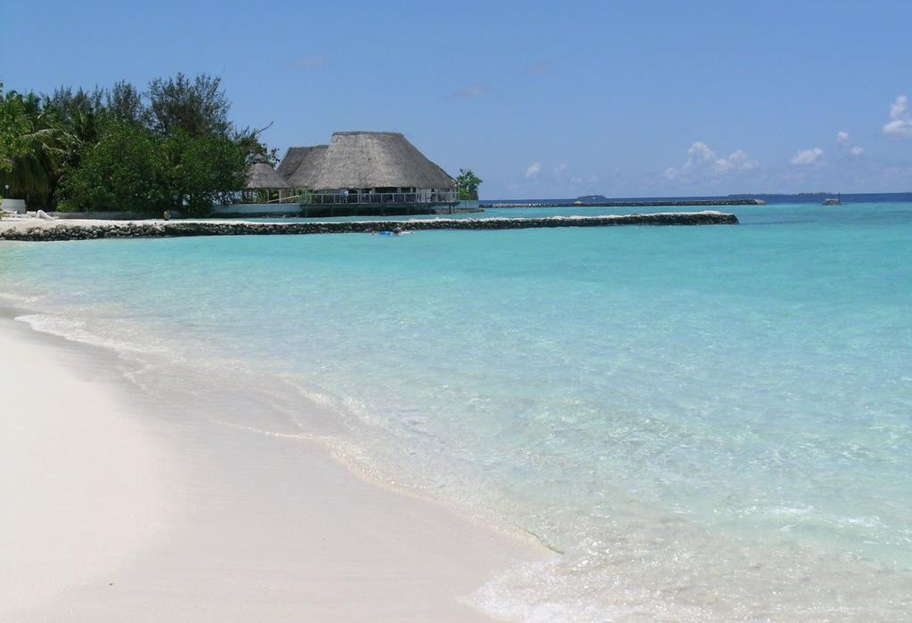 Sandee Giraavaru Island