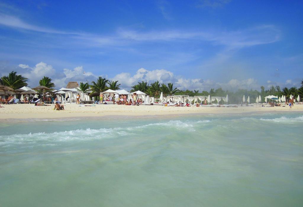 Sandee Mamitas Beach Club