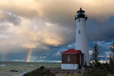Sandee Crisp Point Light House