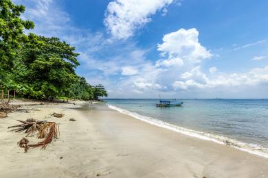 Sandee Pantai Nusakambangan