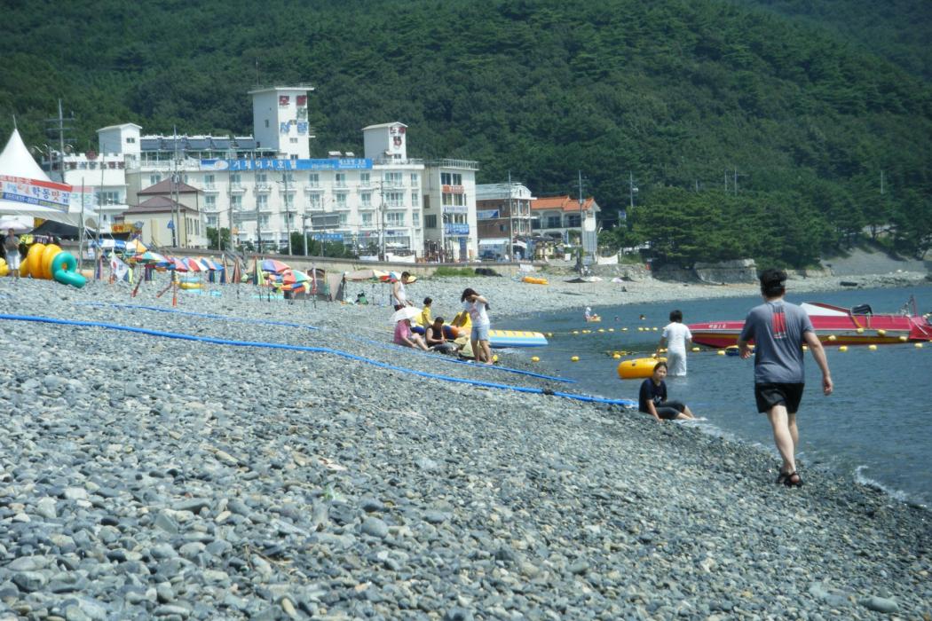 Sandee Hakdong Mongdol Beach