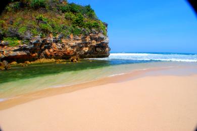 Sandee Drini Beach