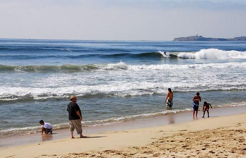 Sandee Half Moon Beach