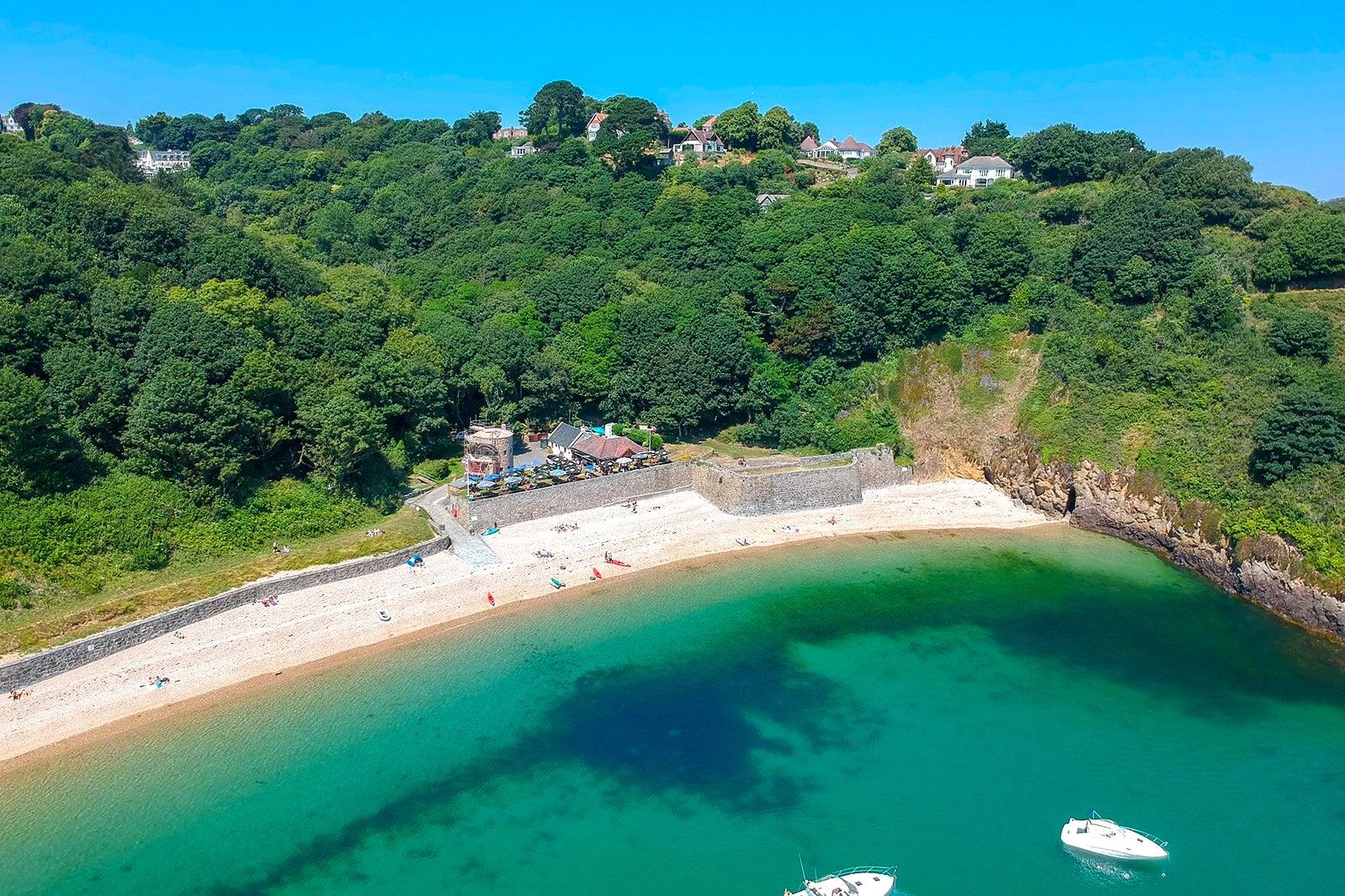 Sandee - HomePage / Guernsey