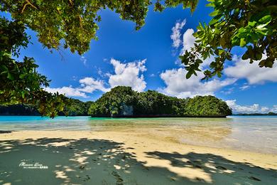 Sandee Honeymoon Beach