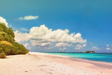 Sandee Claptons Beach