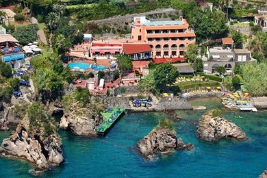 Sandee Hotel Delfini
