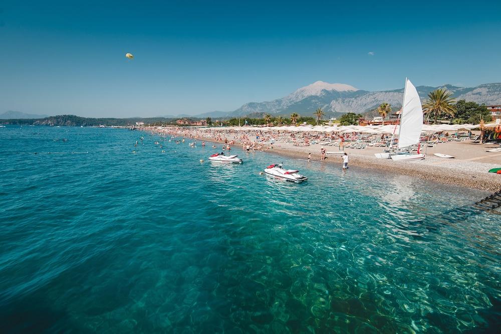 Sandee L Oceanica Beach