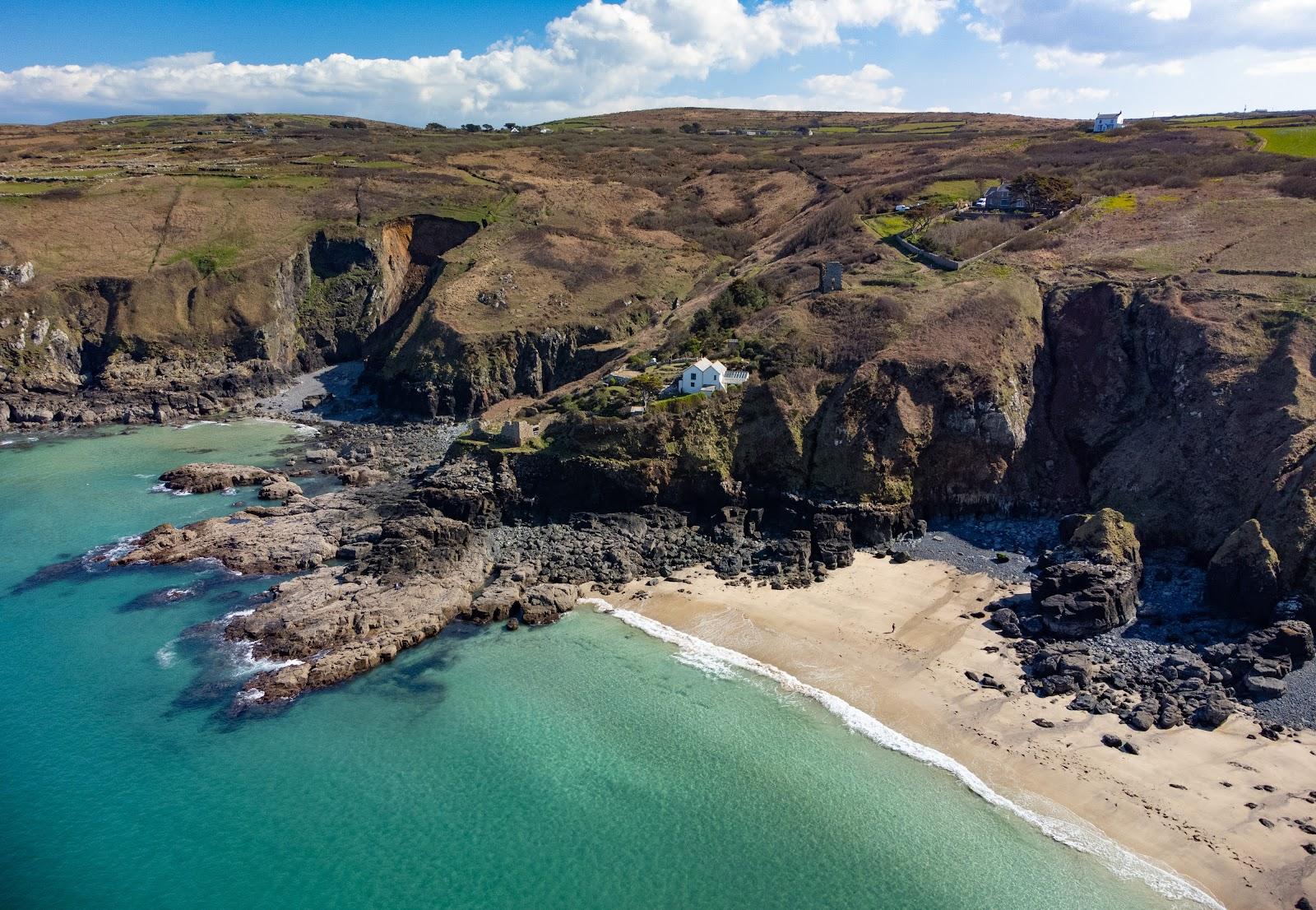 Sandee Treen Cove Beach