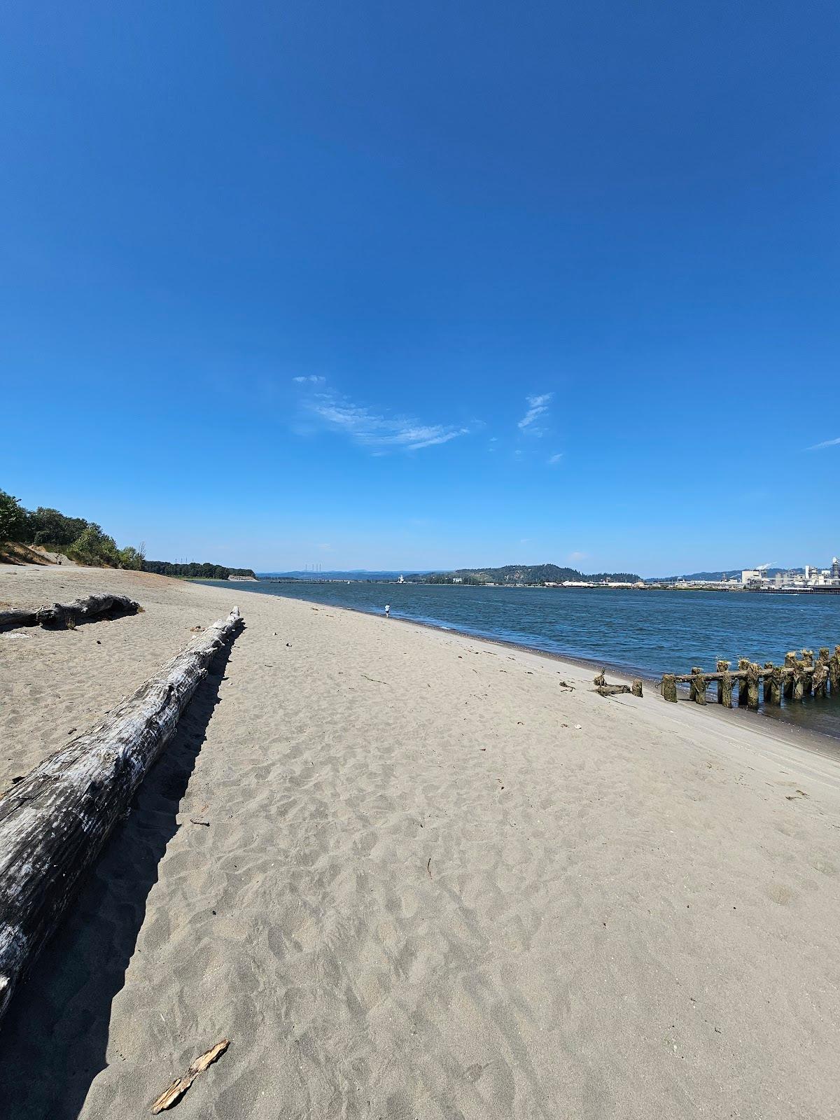 Sandee Dibblees Beach