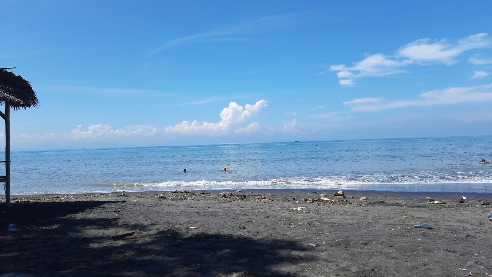Sandee Pantai Leato Selatan