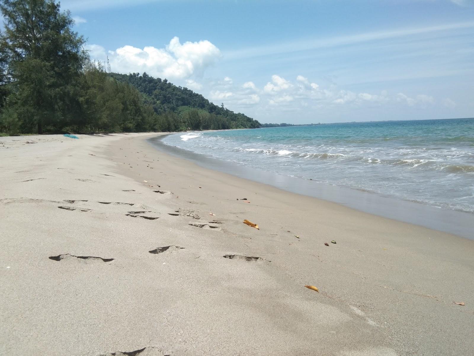 Sandee Seuleukat Beach
