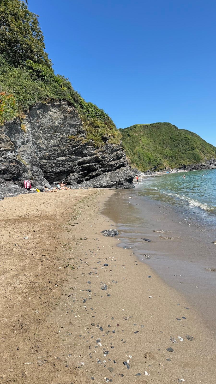 Sandee Polstreath Beach