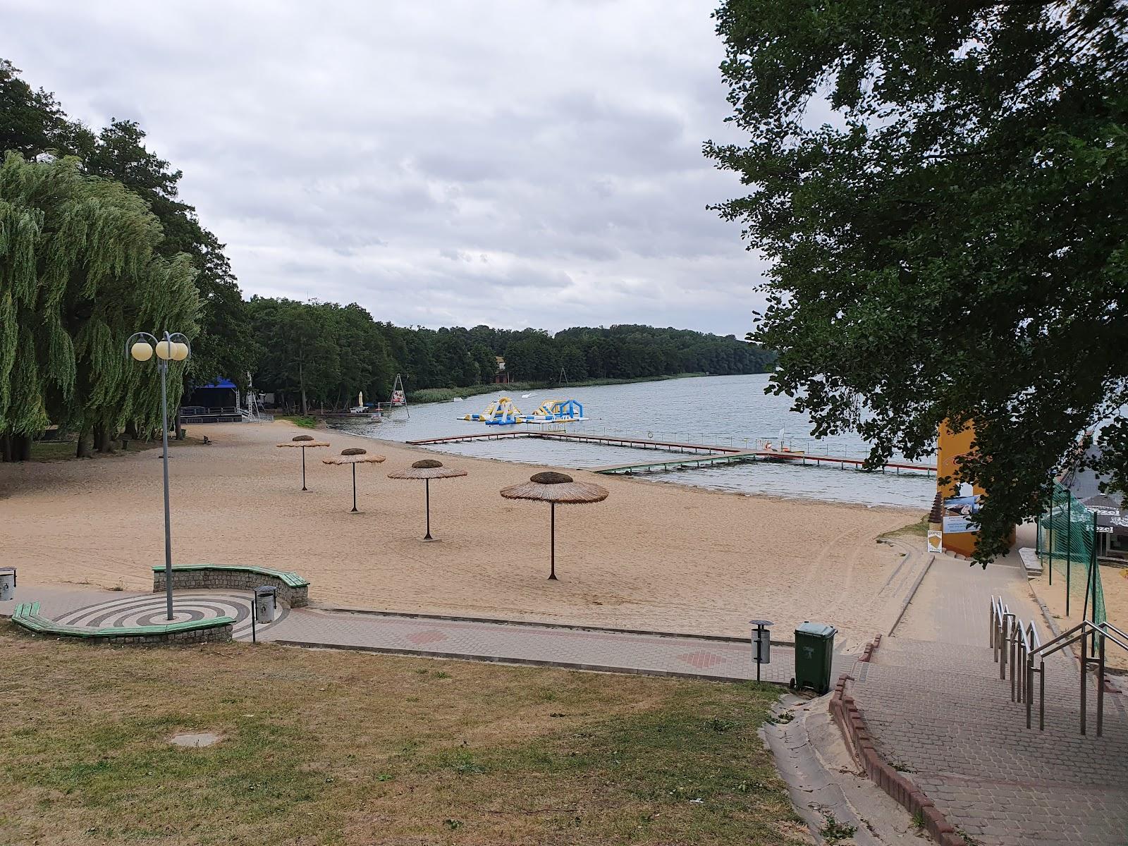 Sandee Beach Nad Jeziorem Jaroszewskim