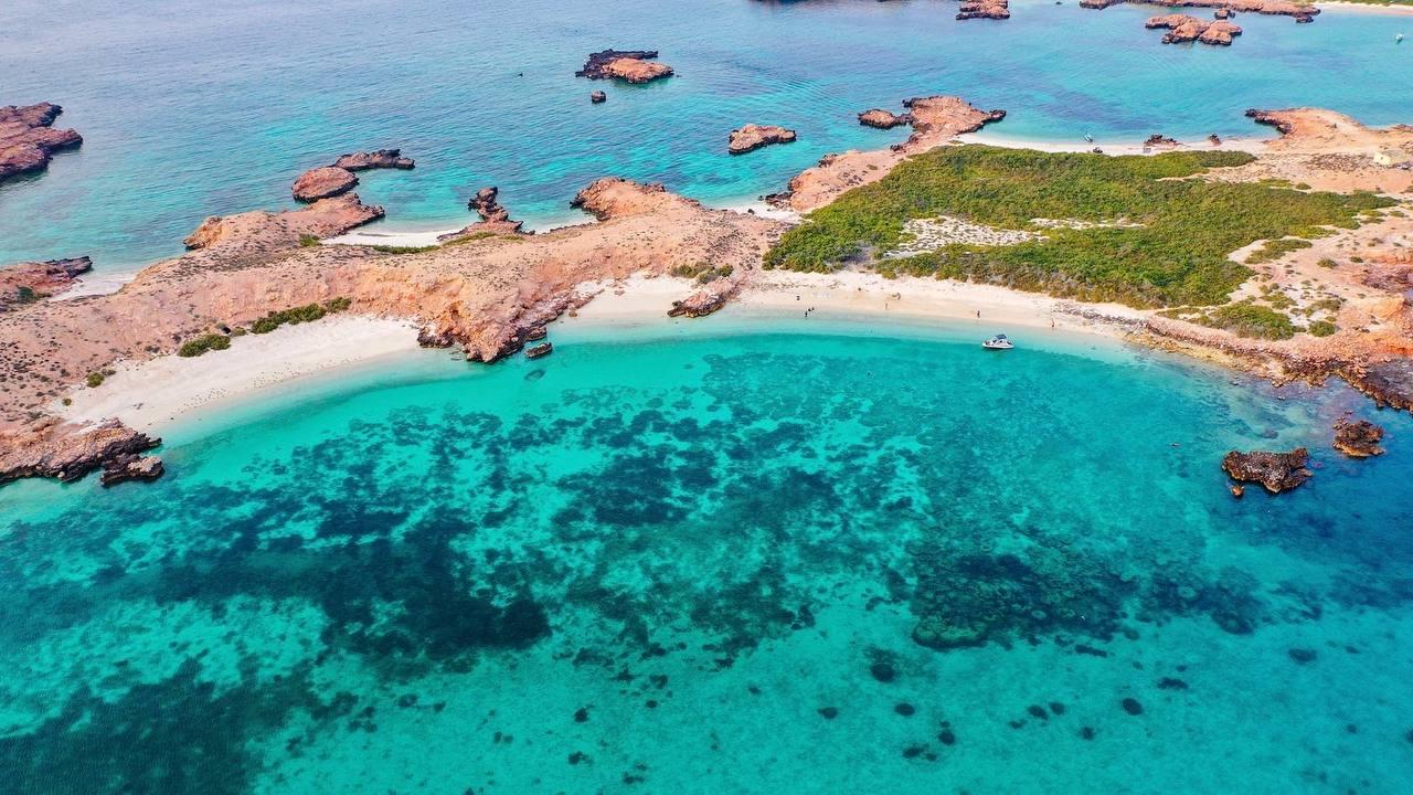 Sandee Damaniyat Beach