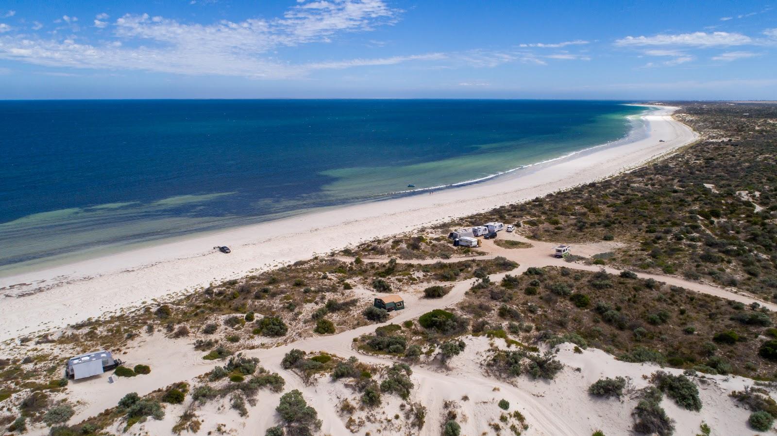 Sandee Wauraltee Beach