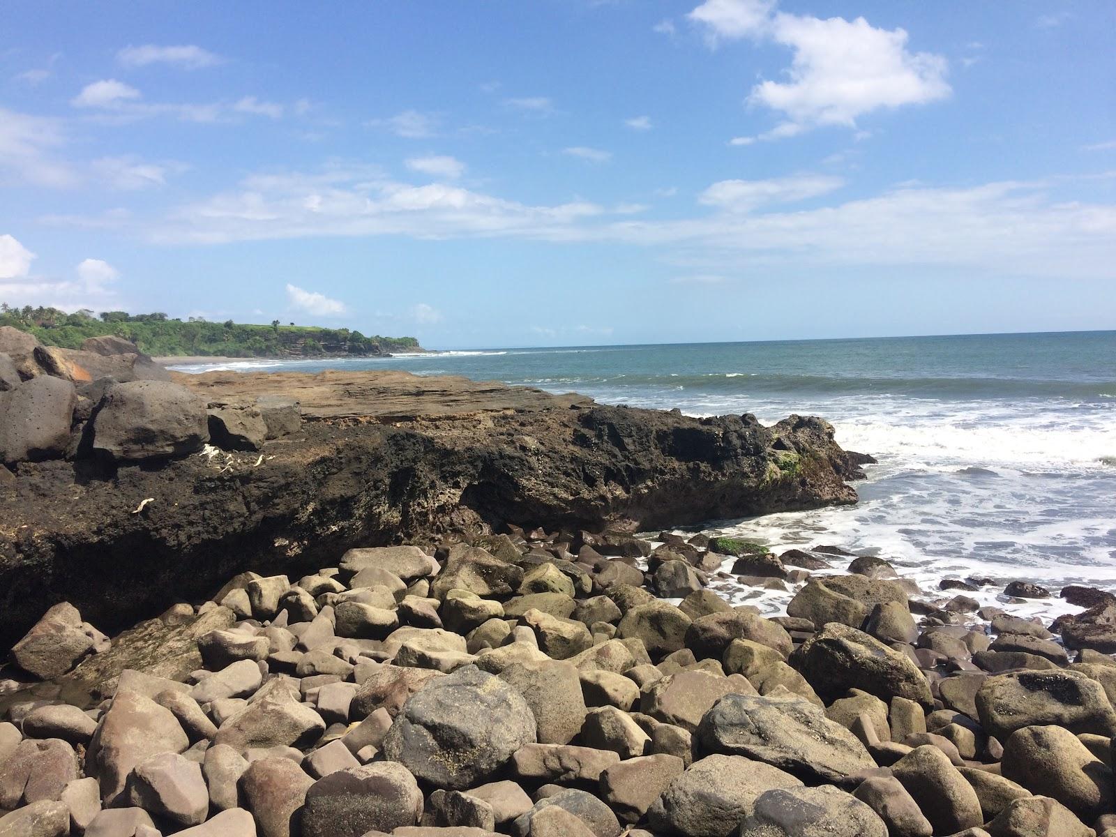 Sandee Pantai Batulumbang