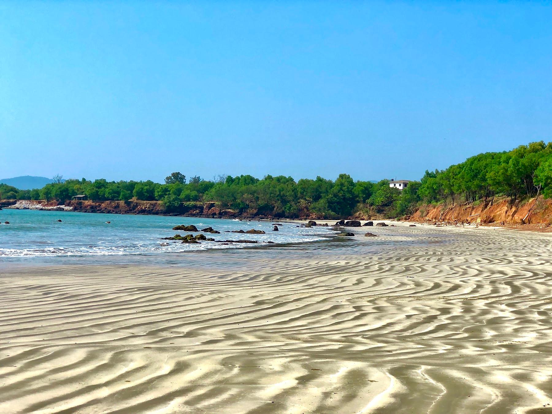 Sandee Belekeri Beach