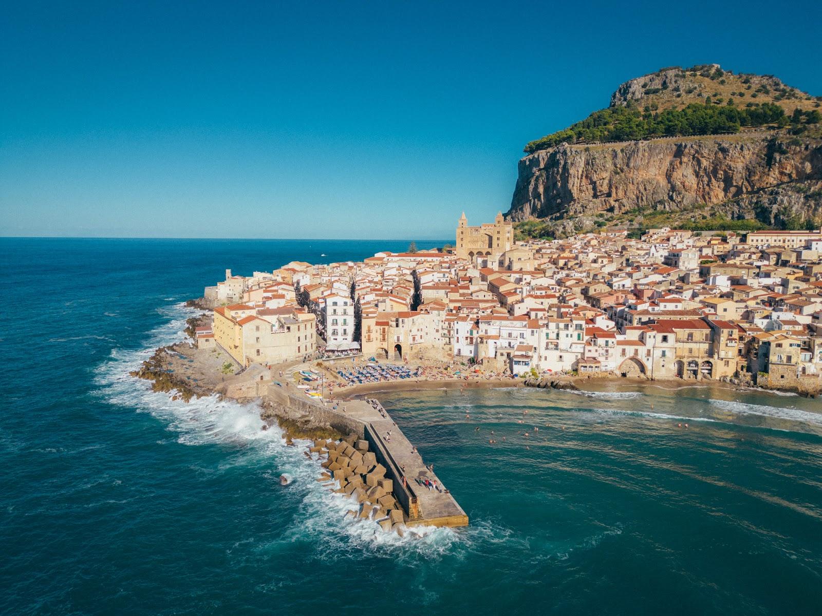 Sandee Spiaggia Cefalu