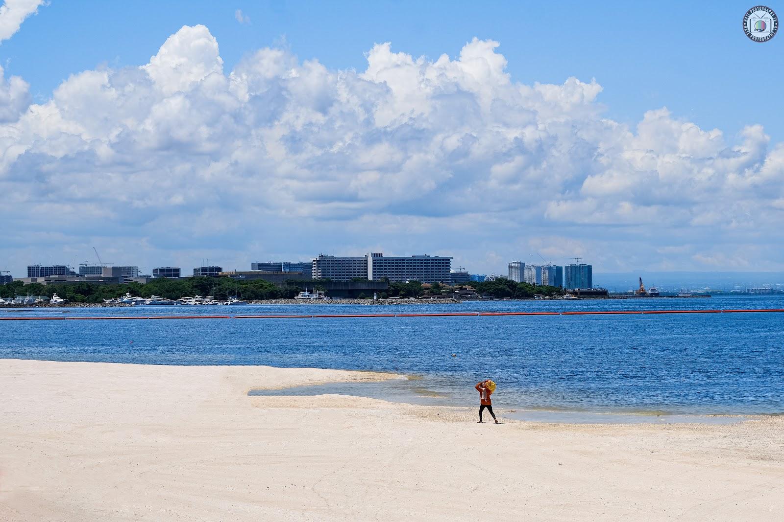 Sandee Golden Beach, Manila Bay