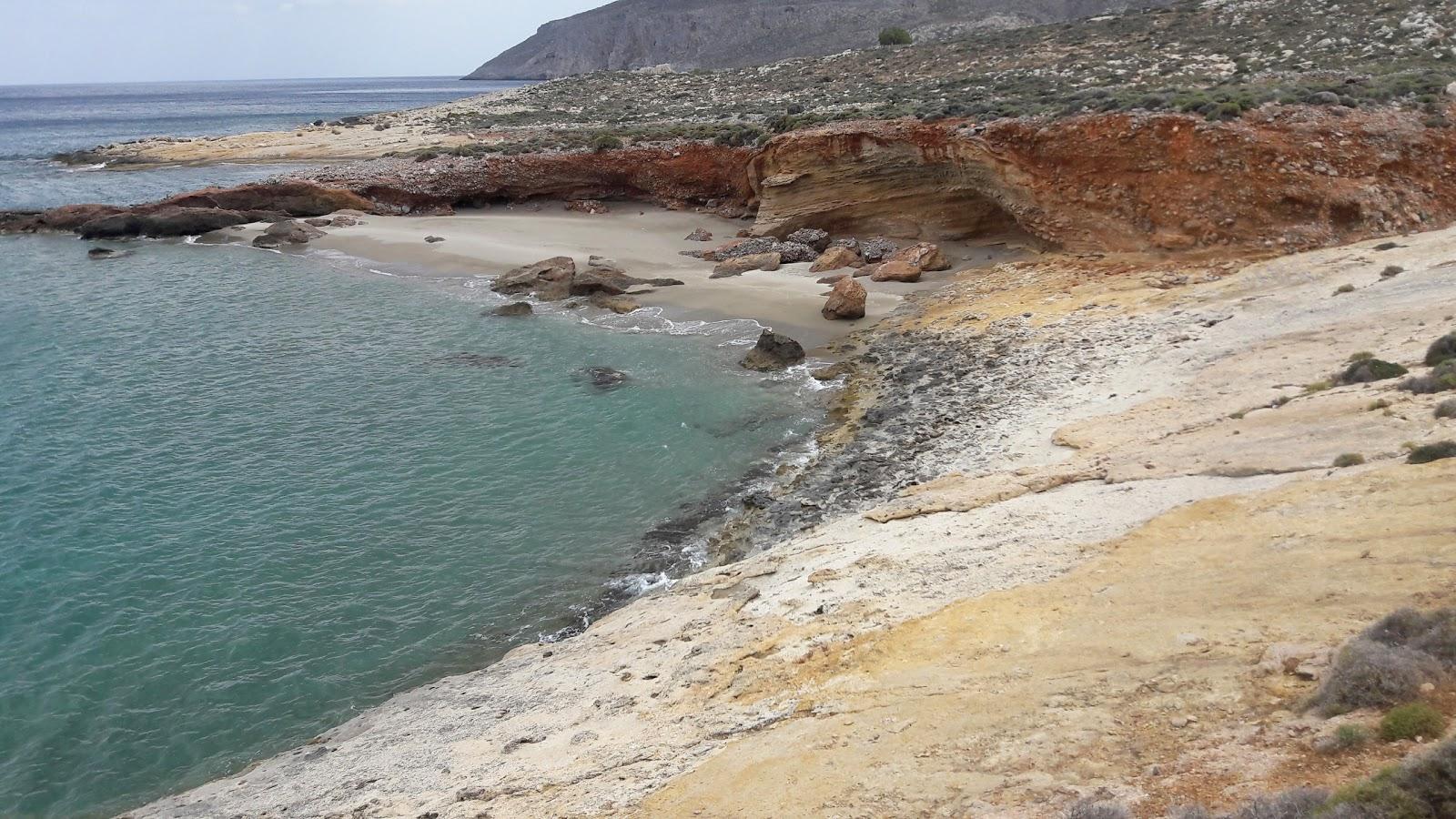 Sandee Paralia Mavromouri
