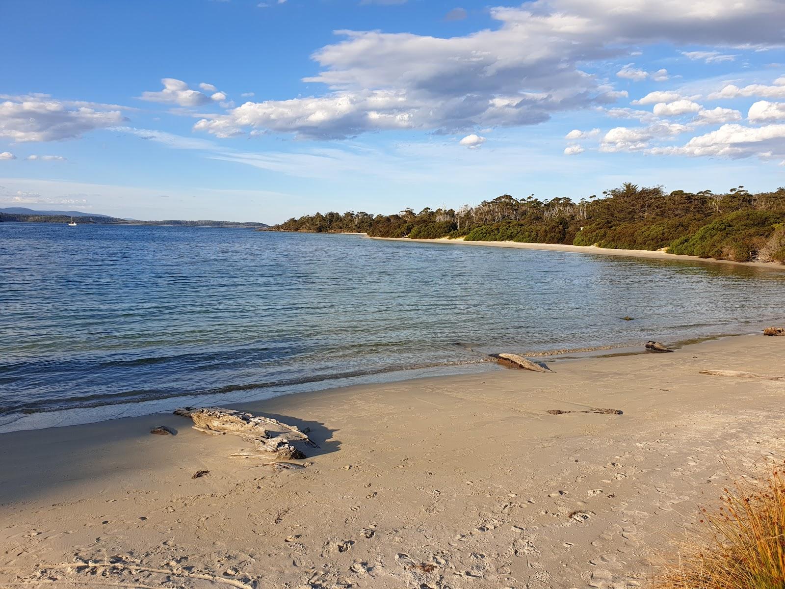 Sandee Motts Beach