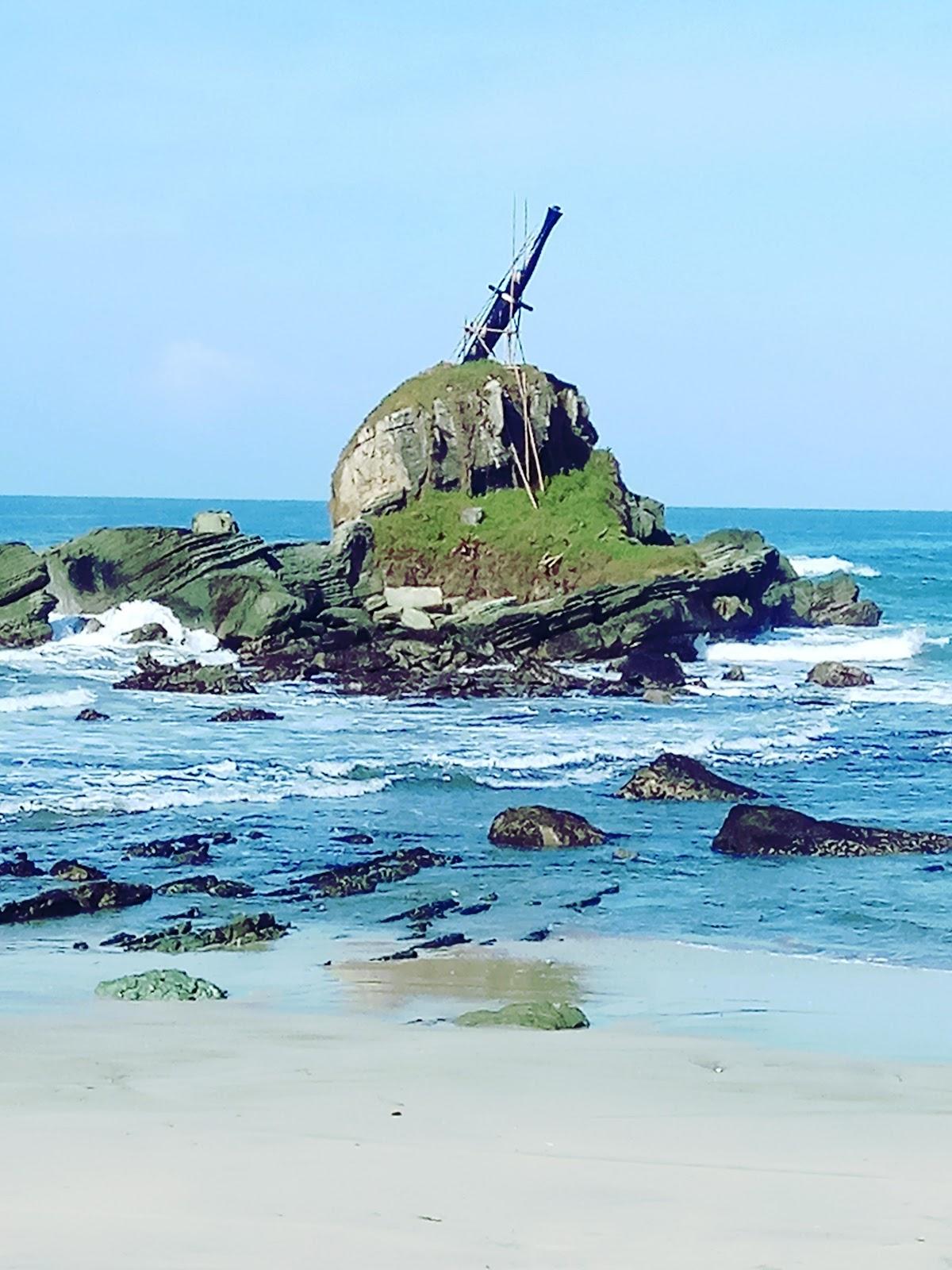 Sandee Permisan Beach