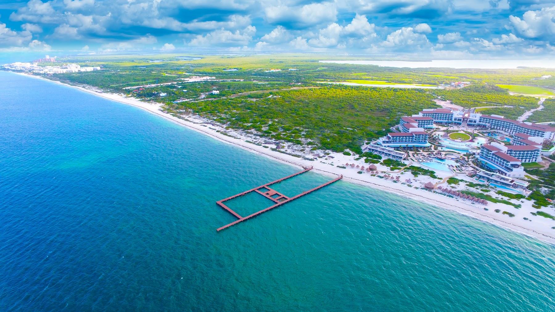Sandee Delphinus Playa Mujeres