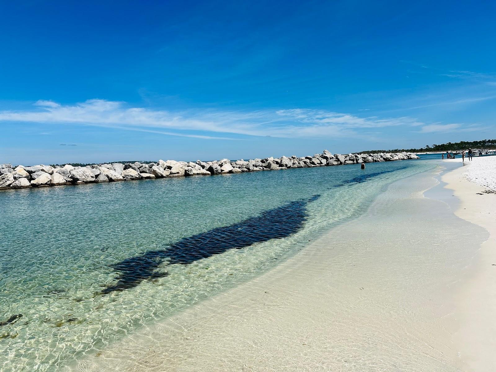 Sandee Shell Island