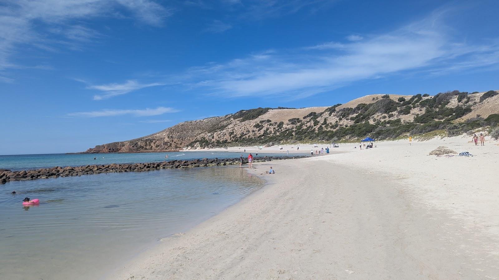 Sandee Row Cove Beach