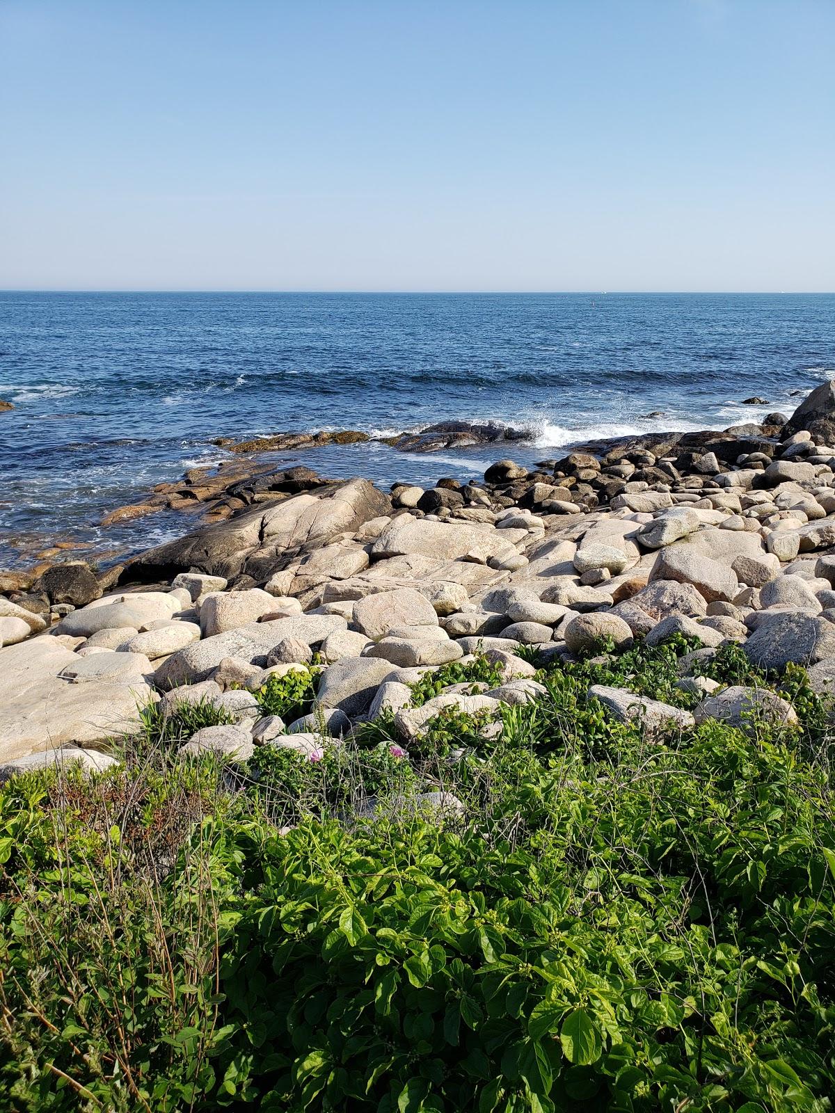 Sandee Bass Rock Rd Waterfront Public Access Point