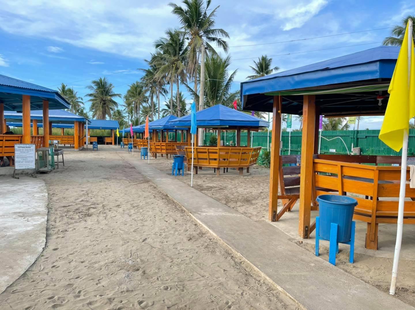 Sandee Clear Water Bar And Grill Beach Resort