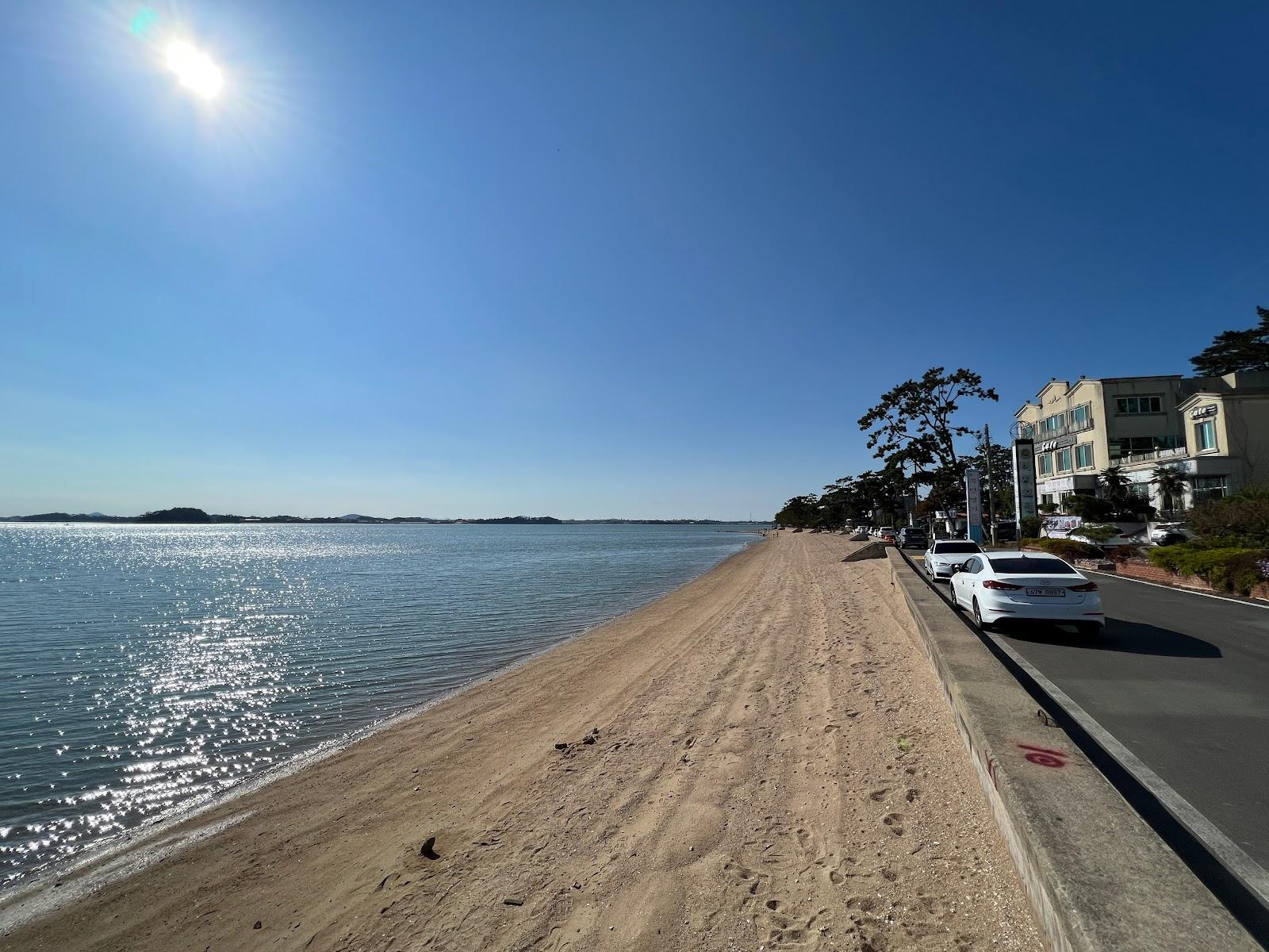 Sandee Topmeori Beach