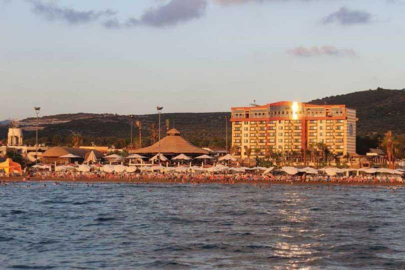 Sandee Holiday Beach