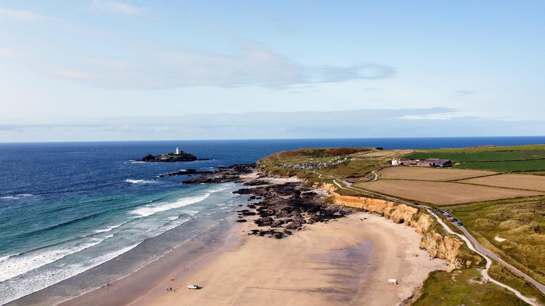 Sandee Hayle Beach