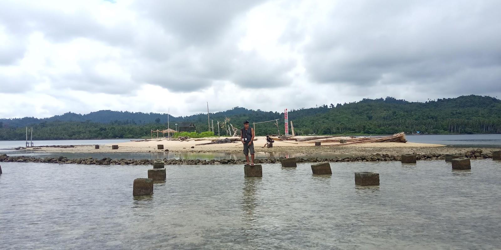 Sandee Mtu Mya Island, Desa Messa