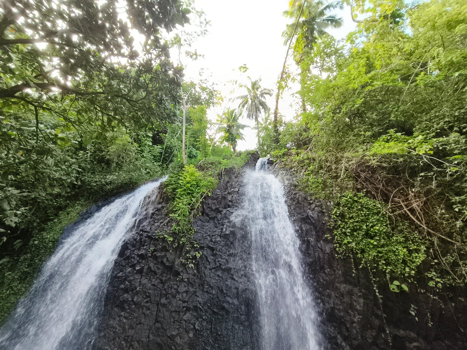 Sandee Vaihi, 2 Cascades, Faaone