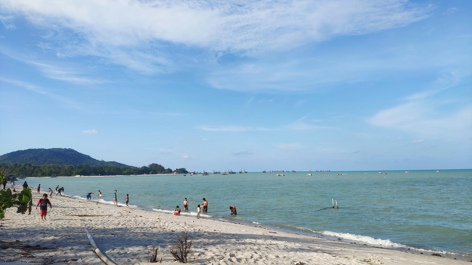 Sandee Pantai Mang Kalok