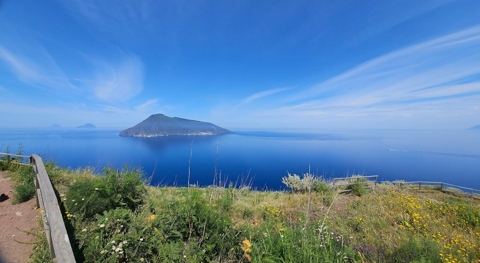 Sandee Spiaggia Fuori Dal Pertuso
