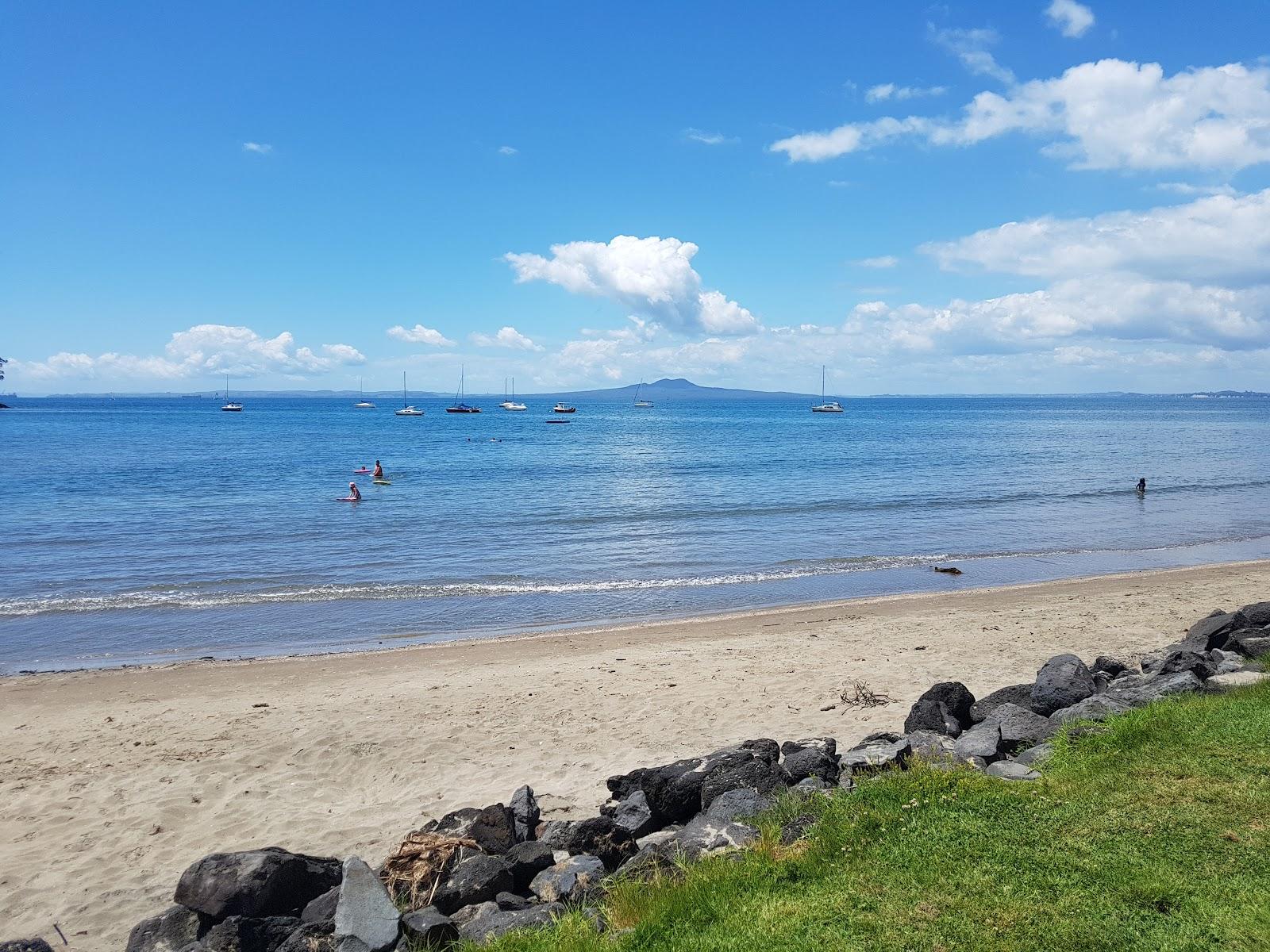 Sandee Waiake Beach