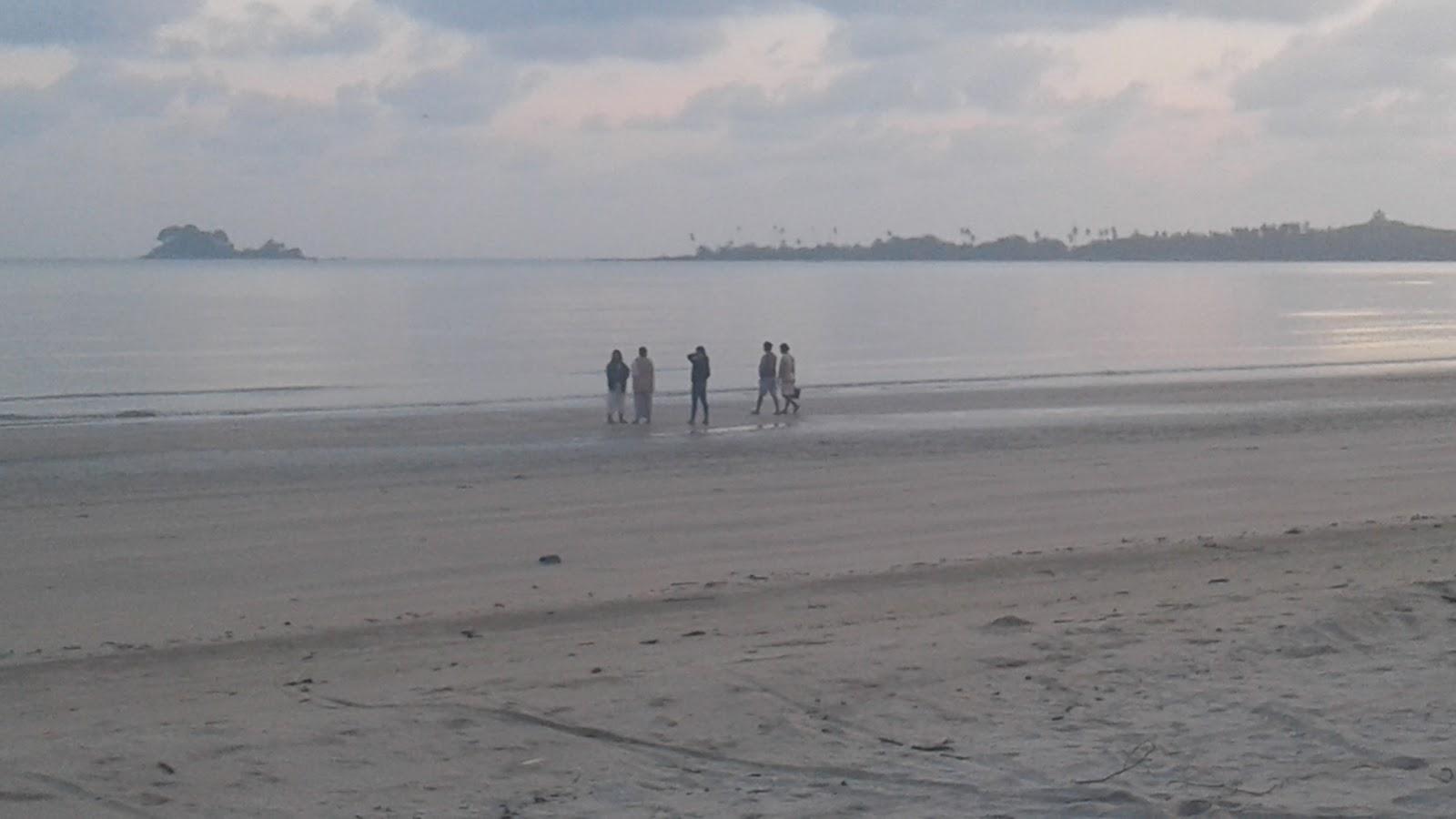 Sandee Pesaren Beach