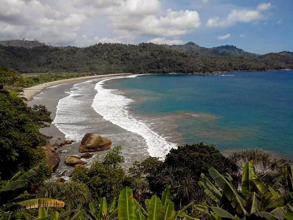 Sandee Lenggoksono Beach