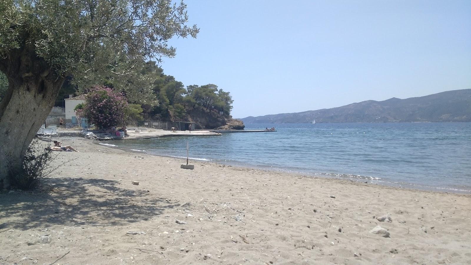 Sandee Zoodochou Pigi Beach
