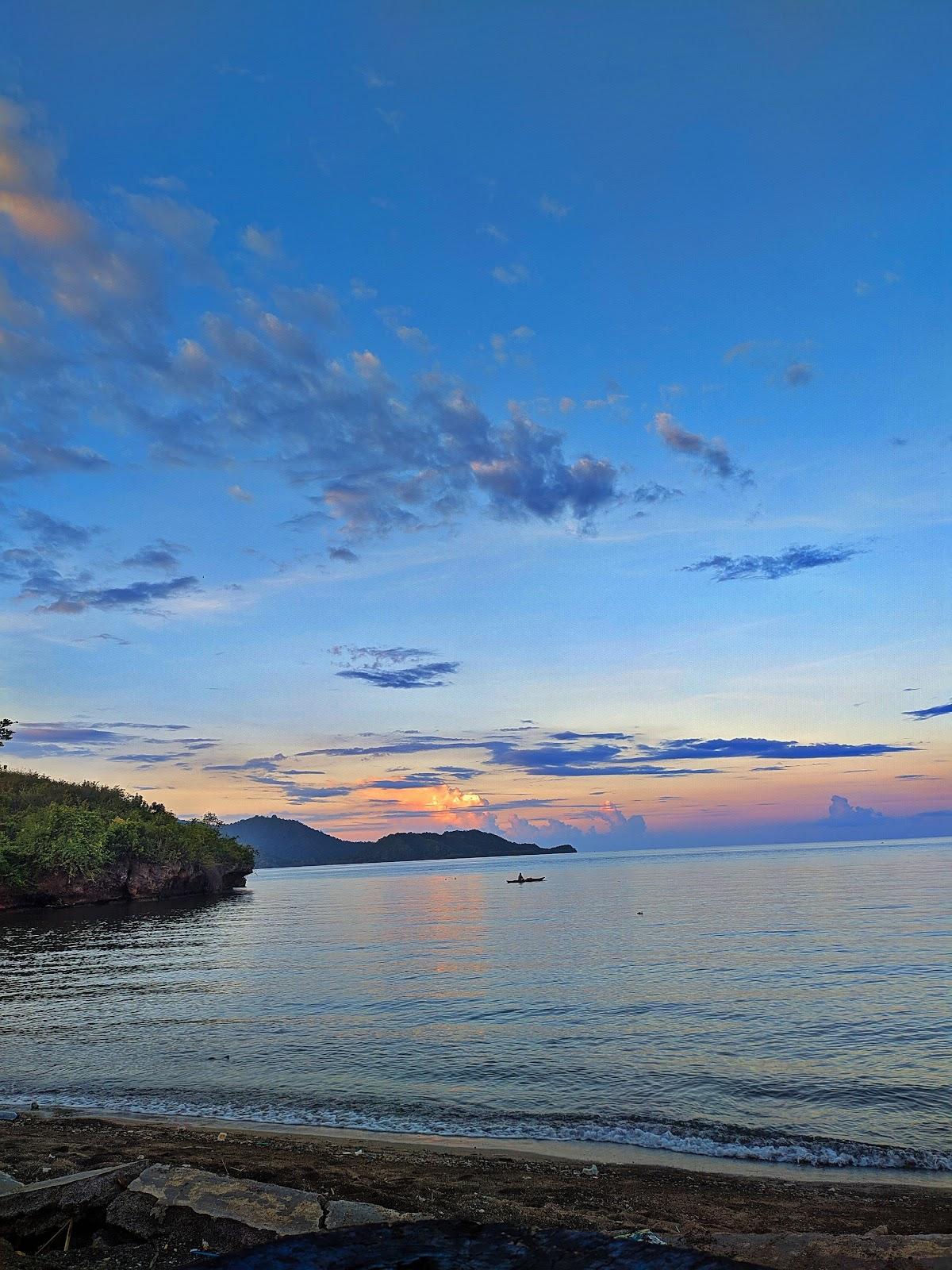 Sandee Pantai Labuana