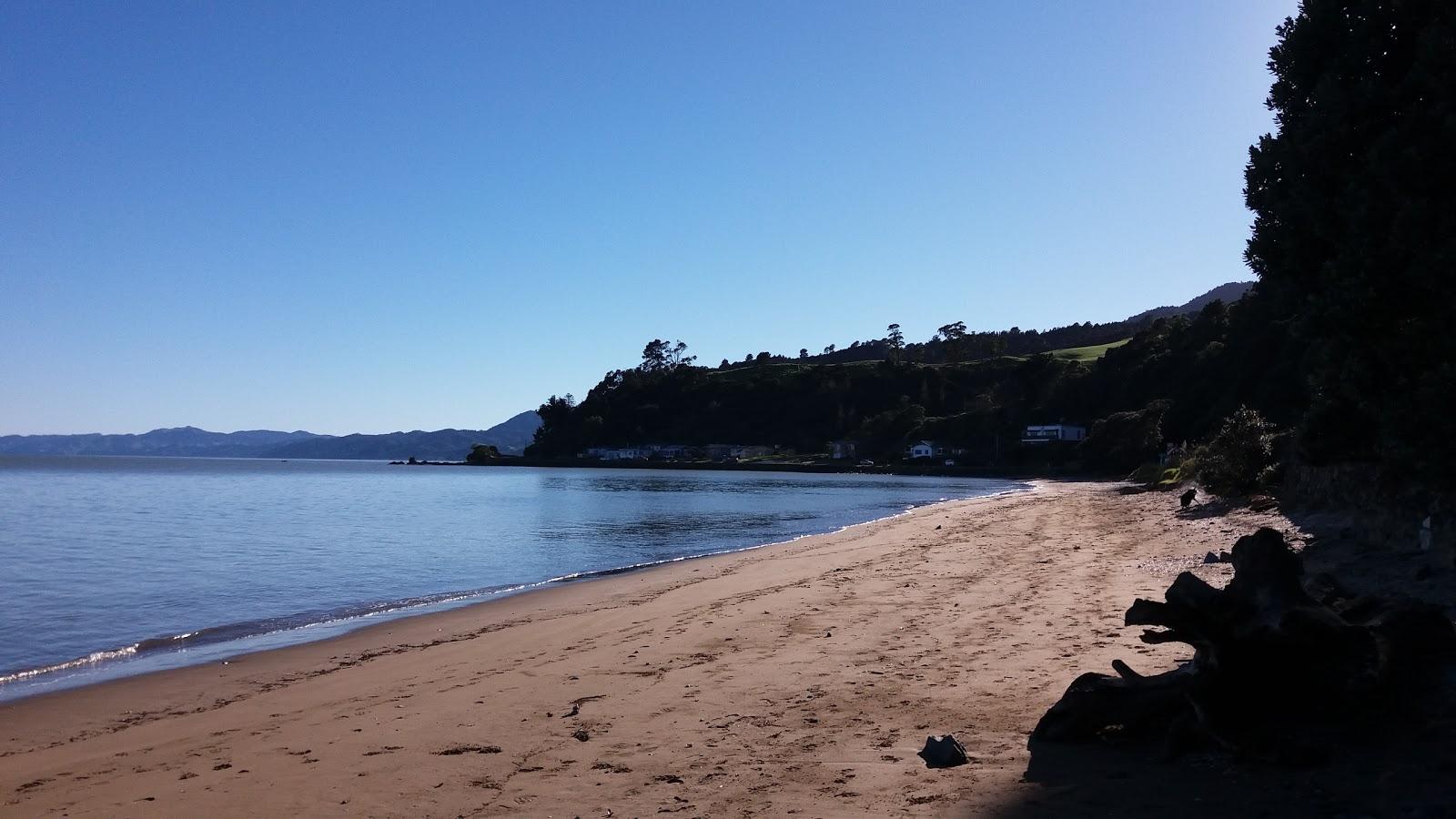 Sandee Whakatete Bay