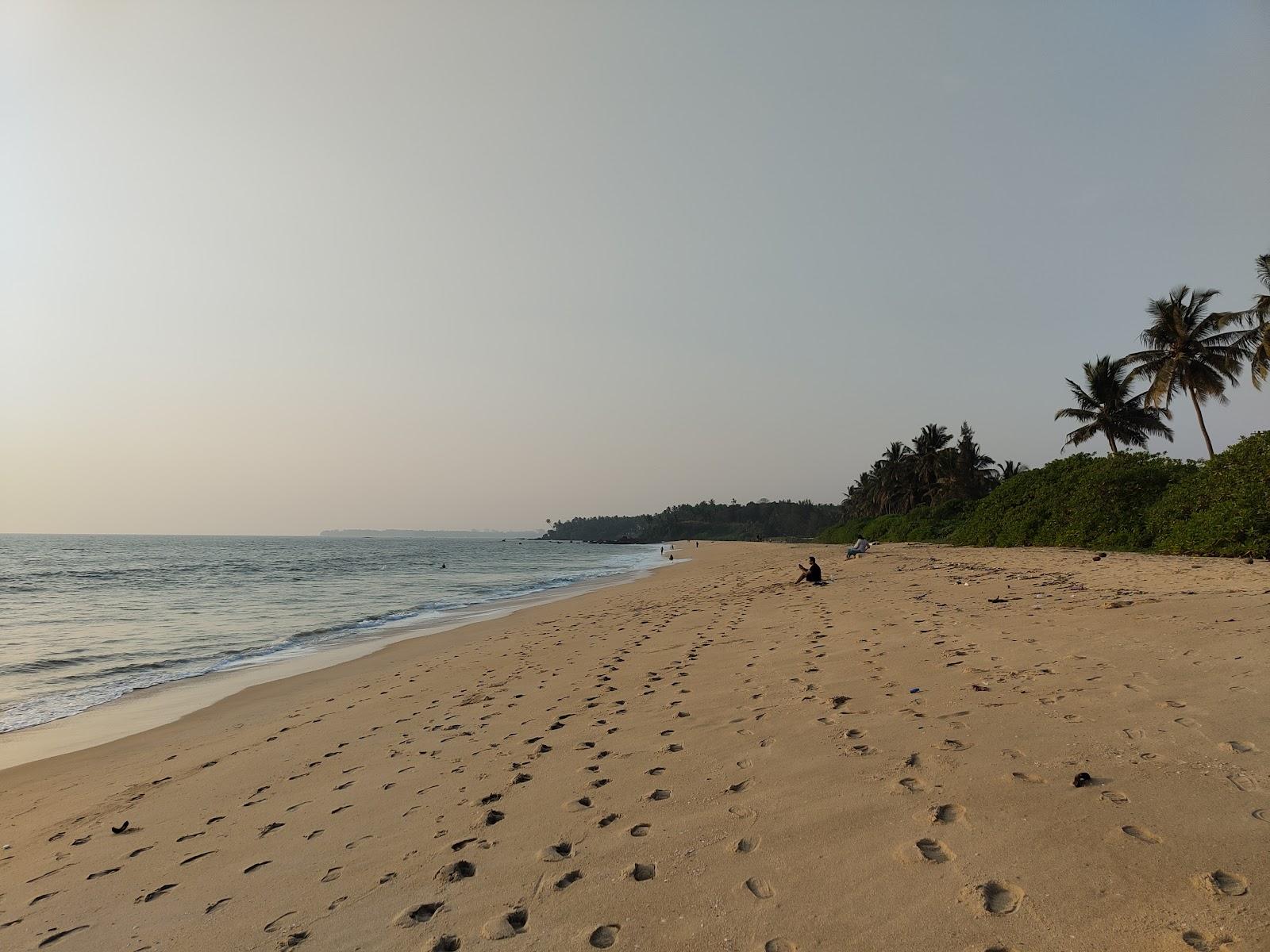 Sandee Kizhunna Beach